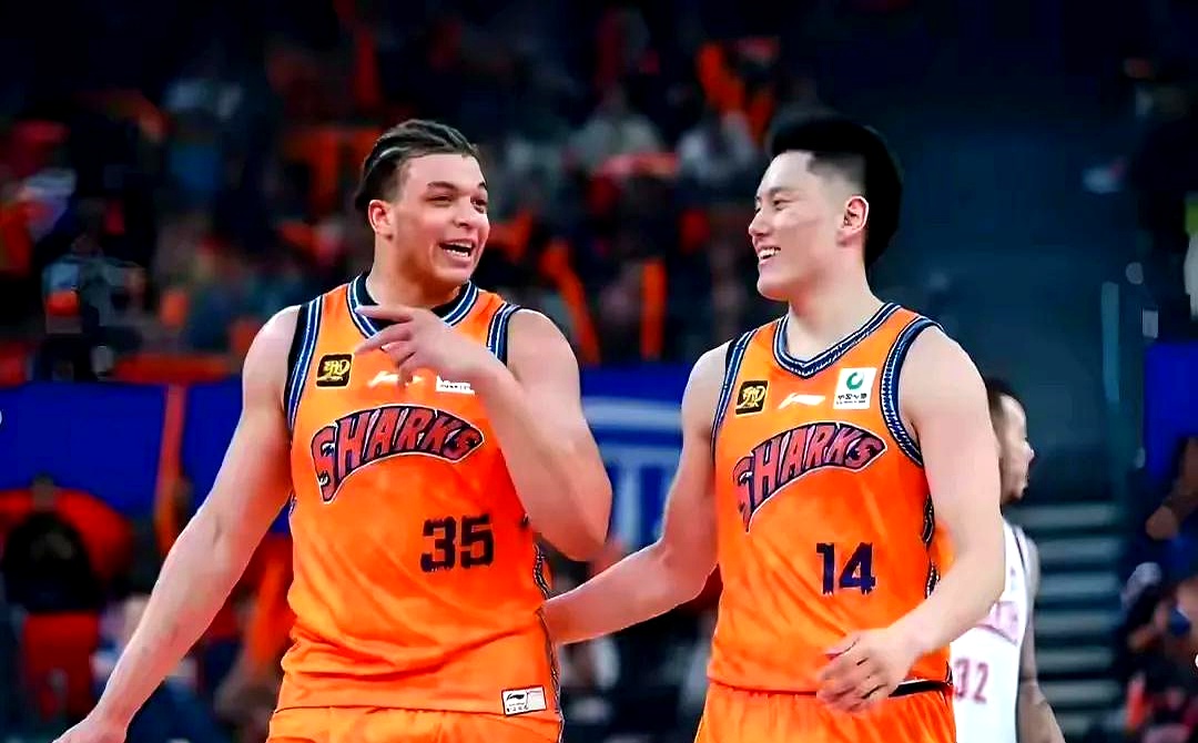 FB体育平台-引人瞩目顶级球队之间的对抗备受瞩目