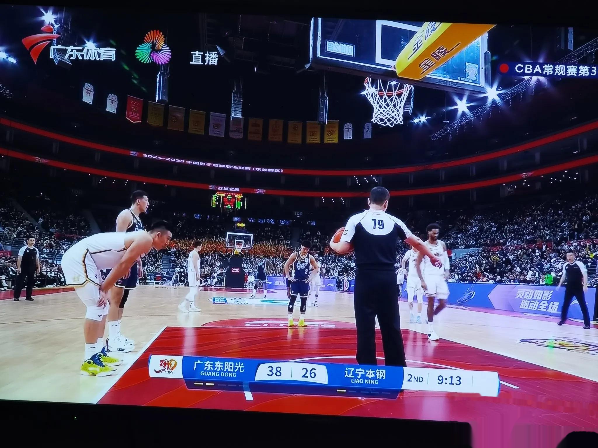 保持平稳发挥，助球队晋级胜出