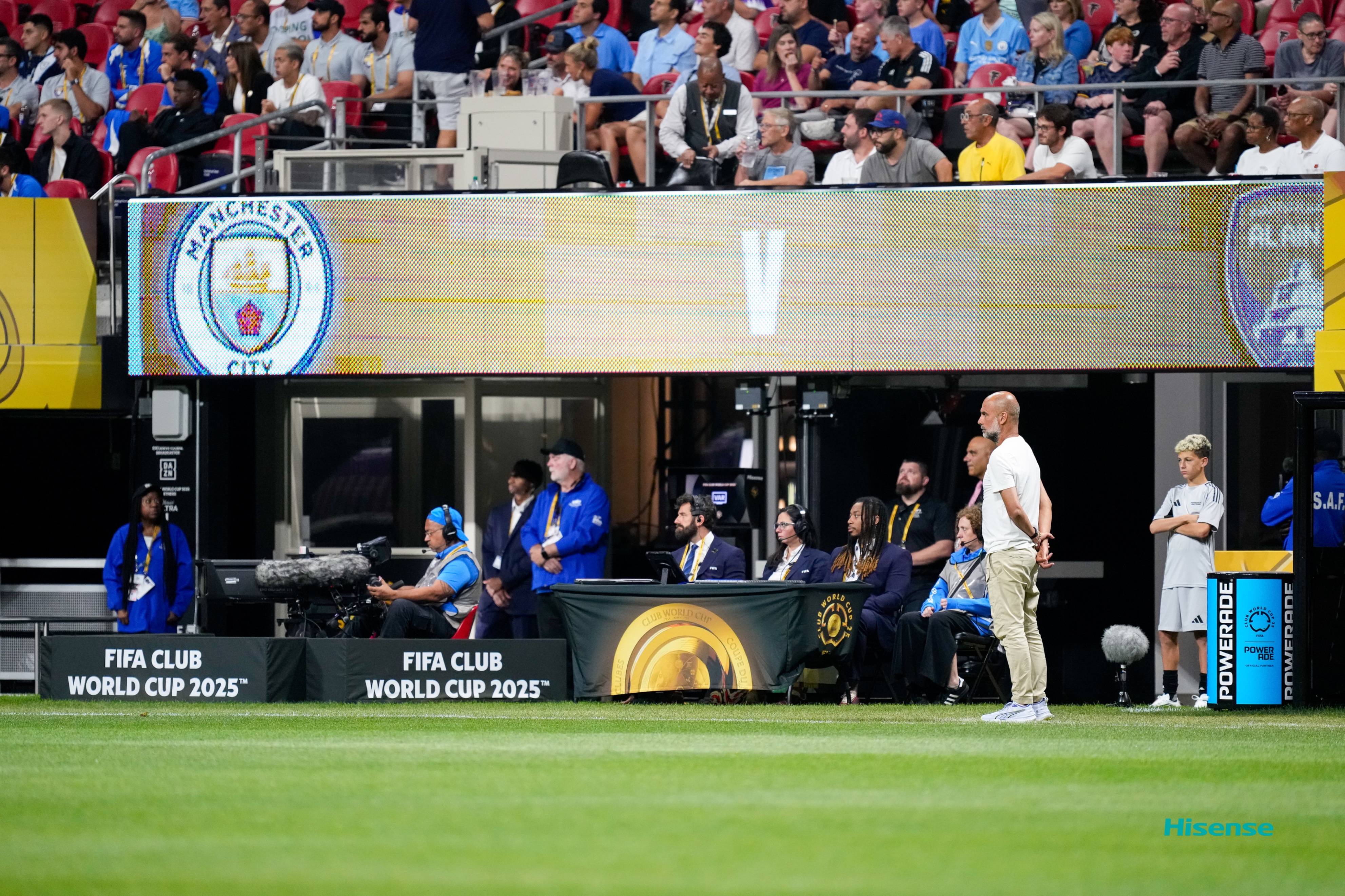 曼城防线多线受困,主帅调整战术保持冷静 曼城防线多线受困,主帅调整战术保持冷静