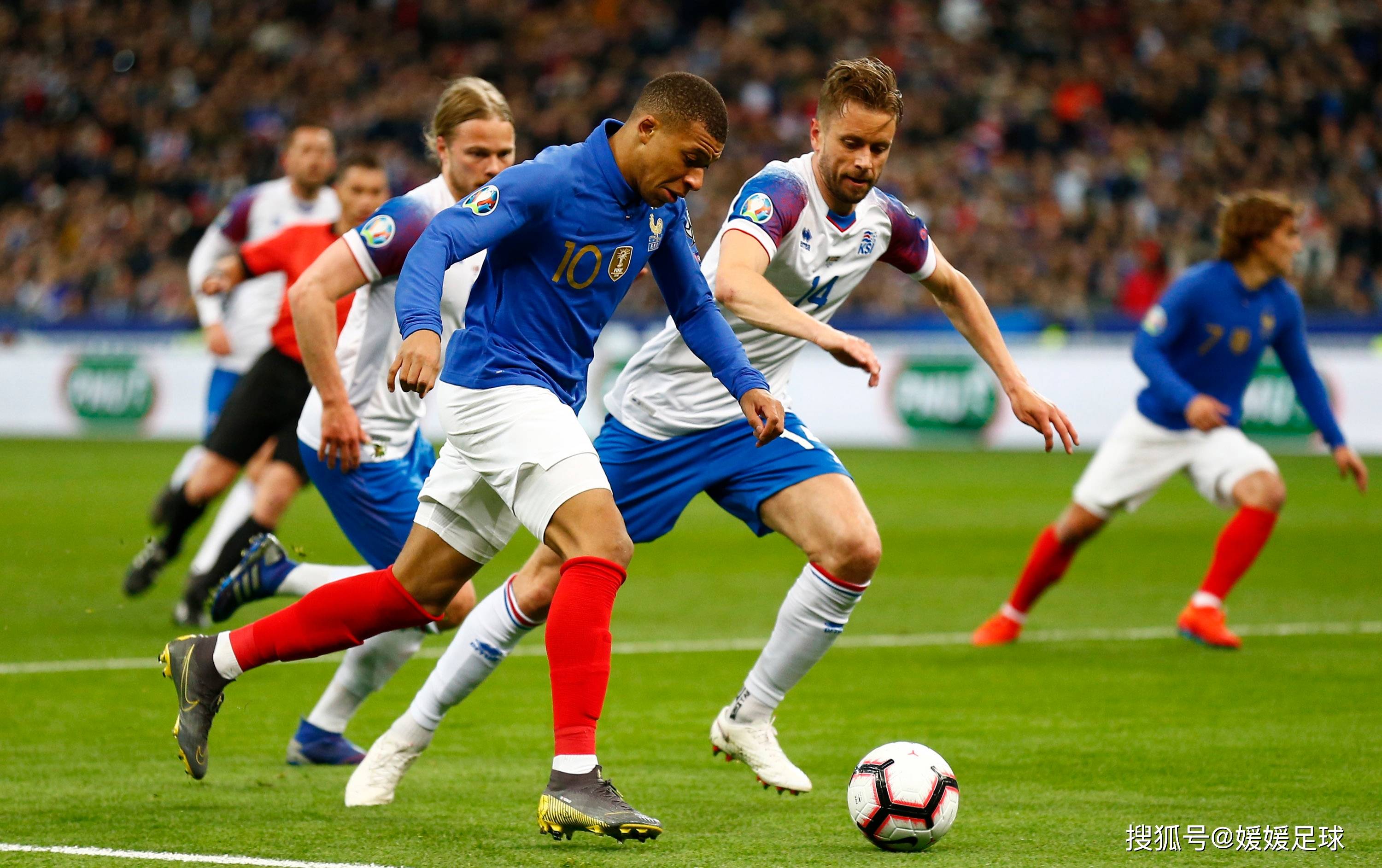 FB体育官网-爱尔兰横扫斯洛伐克，惊艳欧预赛赛场！