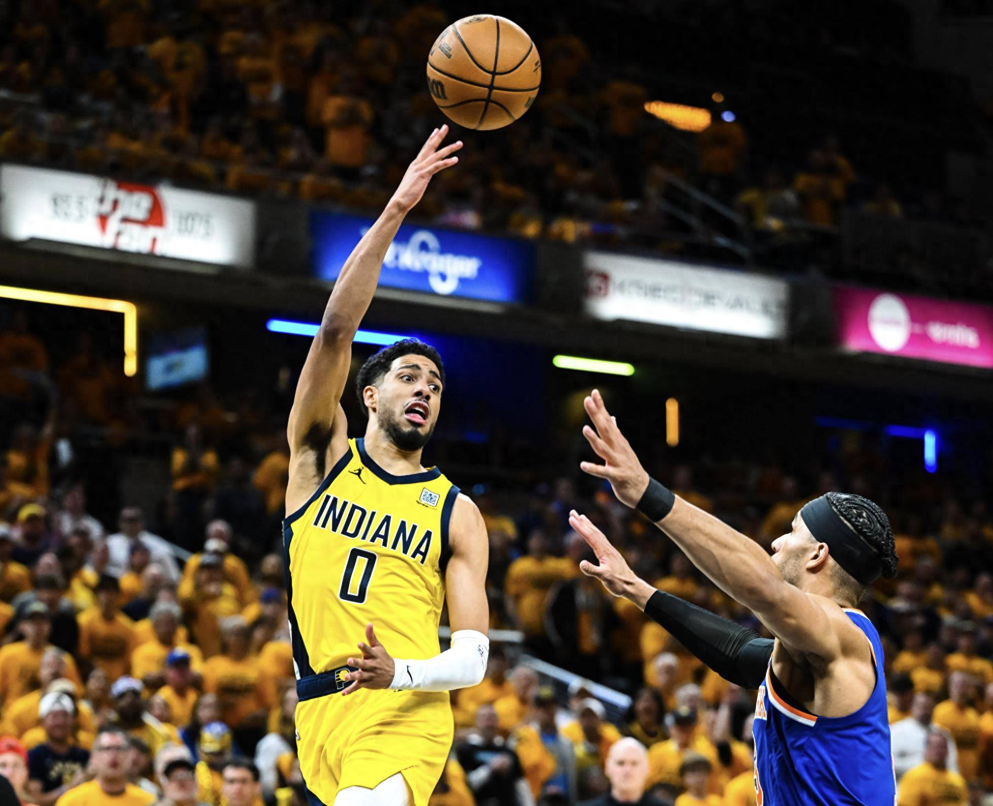 FB体育平台-篮网客场击败尼克斯，继续领跑东部