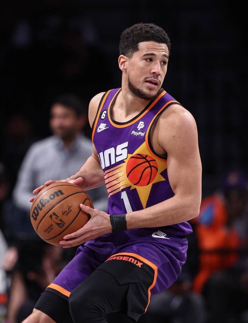 FB体育-鹈鹕队表现出强烈的团队凝聚力