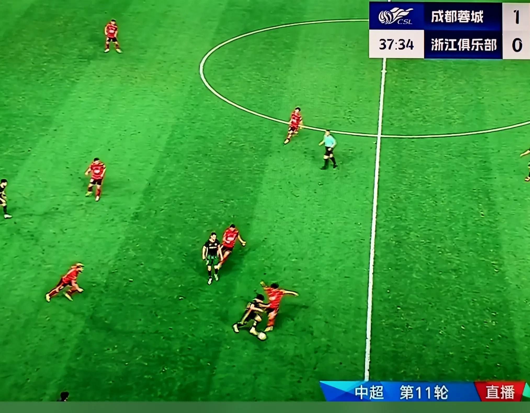 关键比赛即将上演:球队备战中 关键比赛即将上演:球队备战中