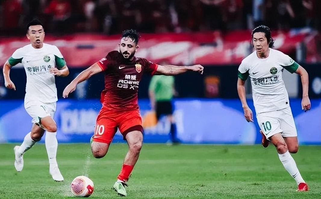 沪上德比，申花主场不敌上港