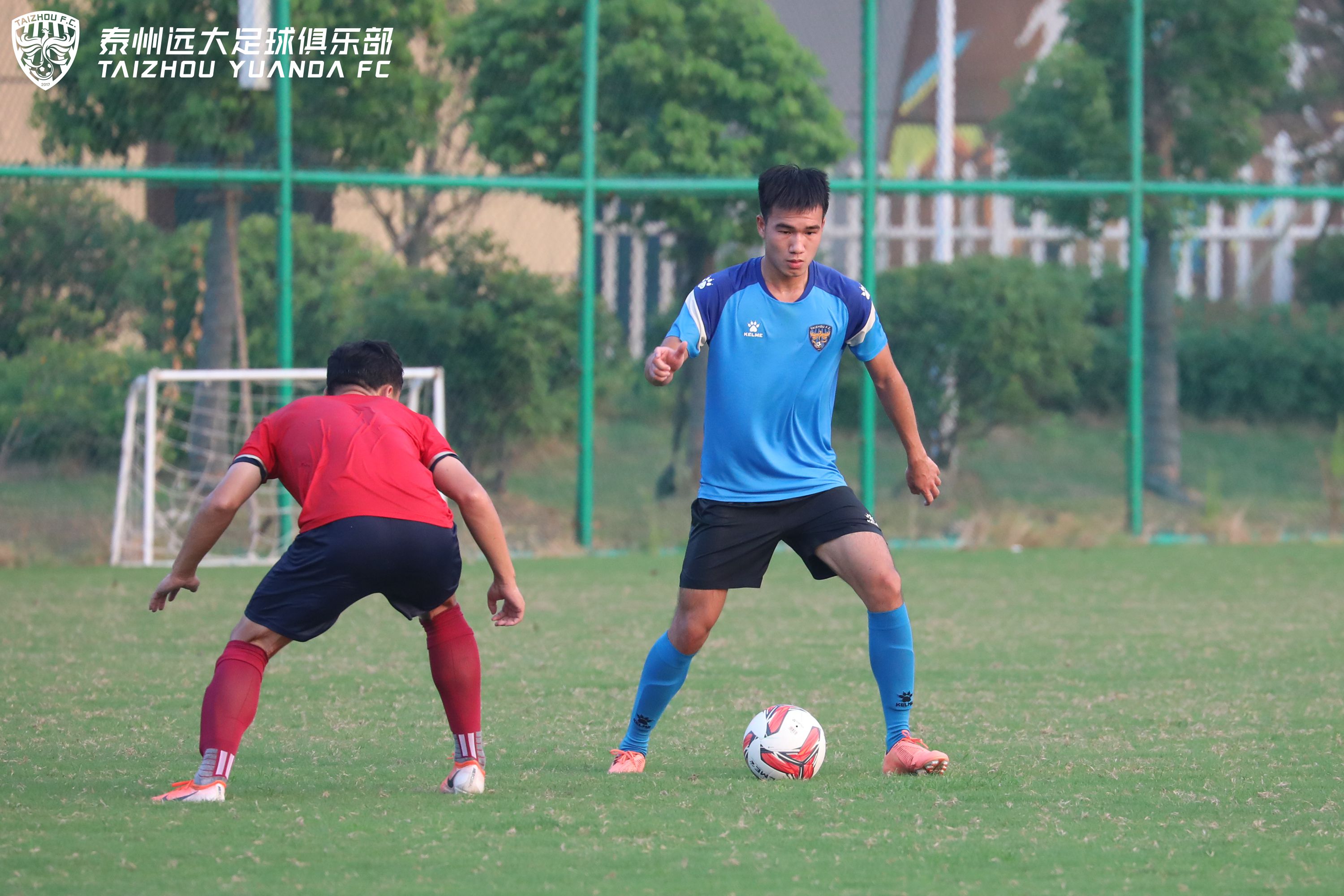 球队预备队球员亮相主场比赛 球队预备队球员亮相主场比赛