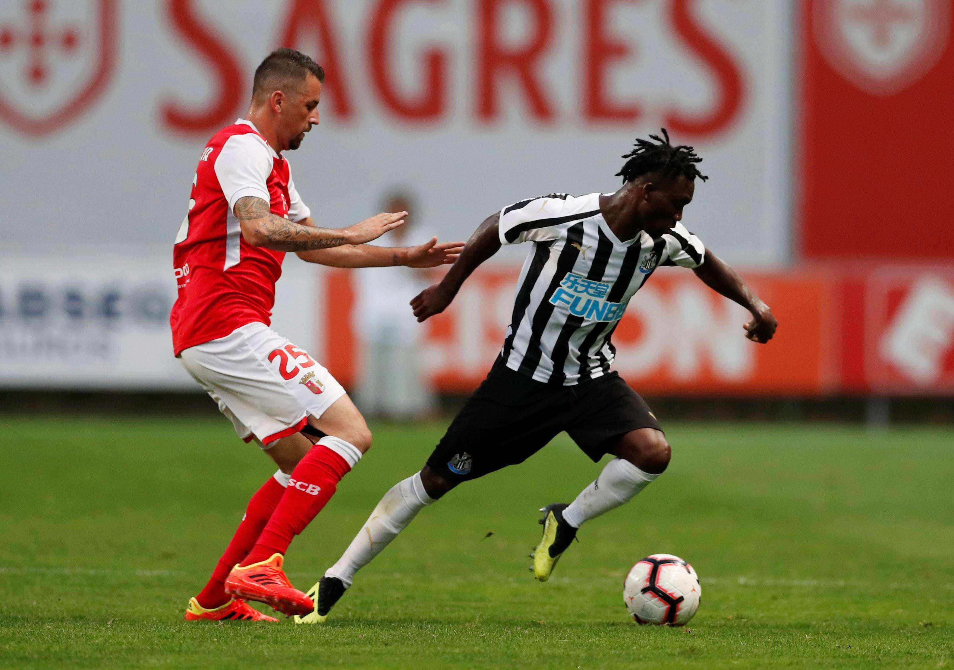 FB体育官网-摩纳哥客场不敌里尔，遭遇失利