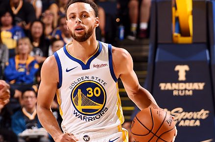 科隆前锋状态火热,成为球队得分保障 科隆前锋状态火热,成为球队得分保障