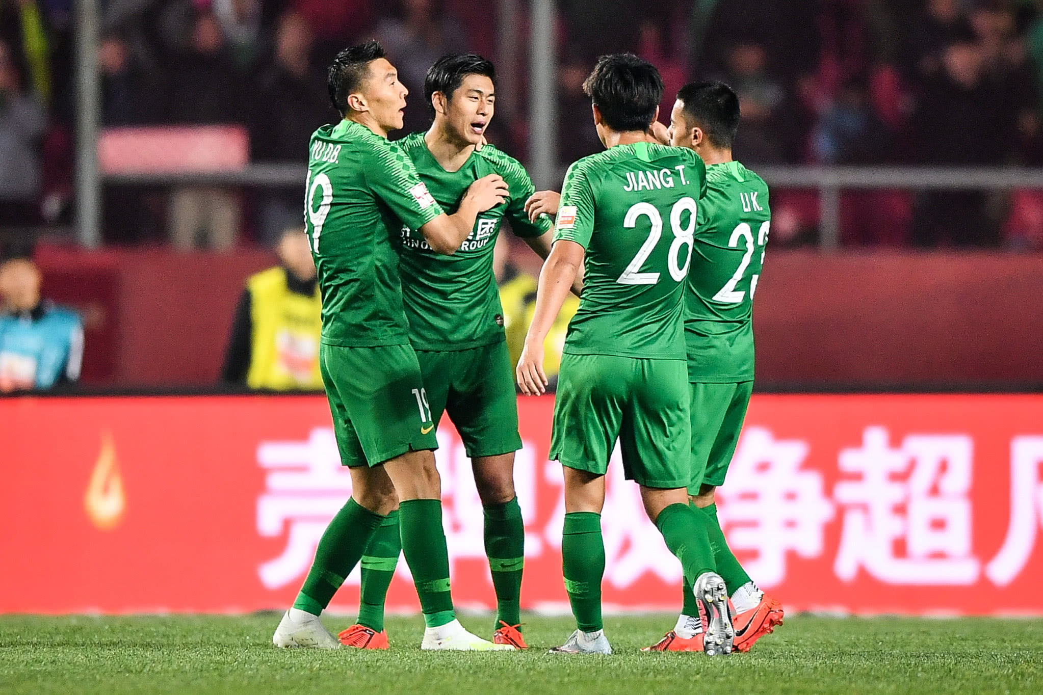 FB体育-武汉卓尔豪取一胜，势如破竹